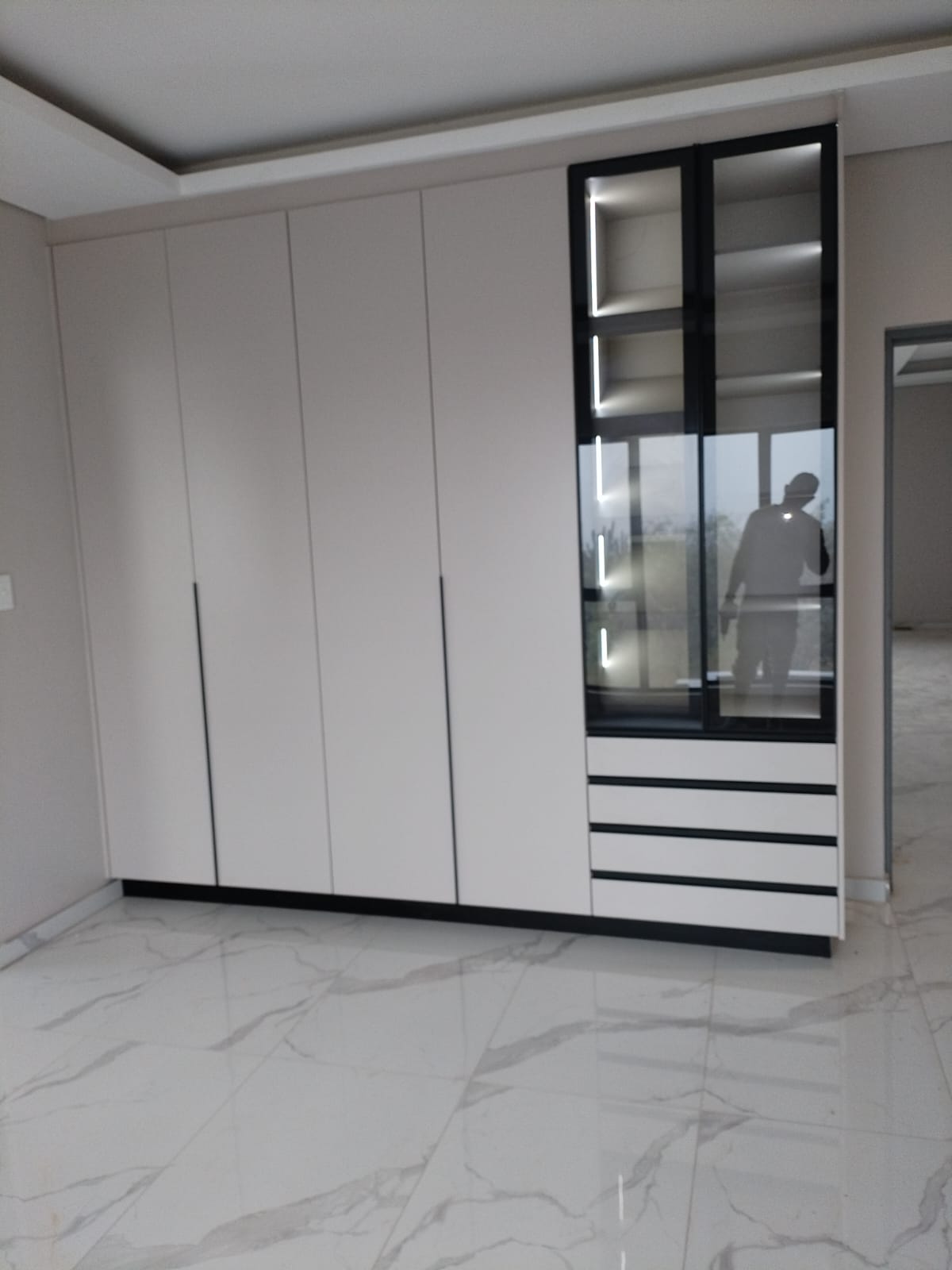 Kaizen bedroom joinery and wall finish — plate 3